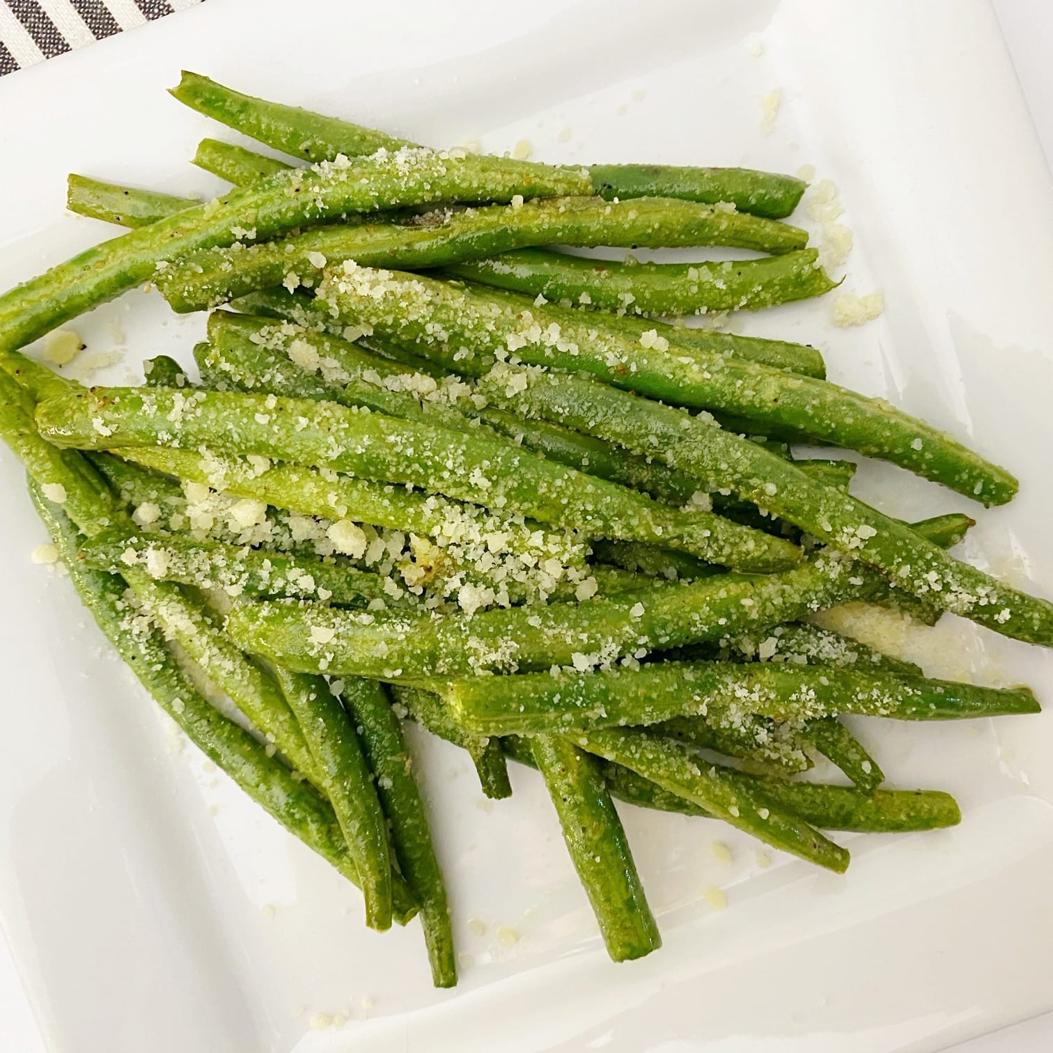 Easy Grilled Green Beans Dancing Through the Rain