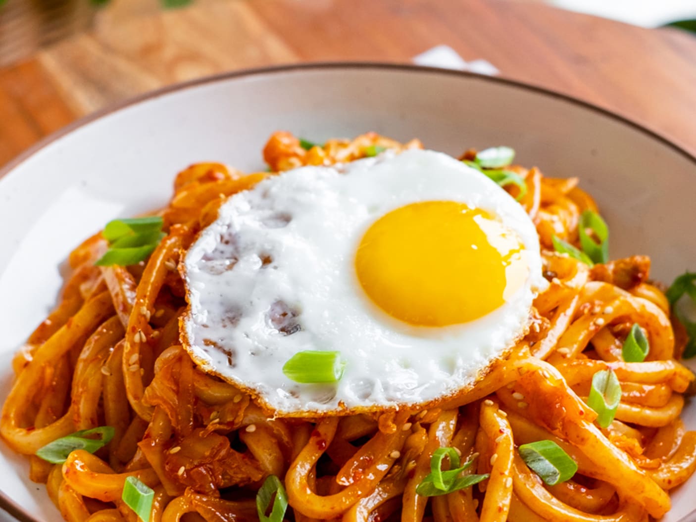 Cheesy Kimchi Udon Noodles (5 Minutes) - Okonomi Kitchen