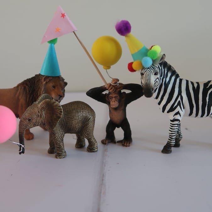 How to make party hats for plastic animal: DIY cake topper - The Mummy  Bubble