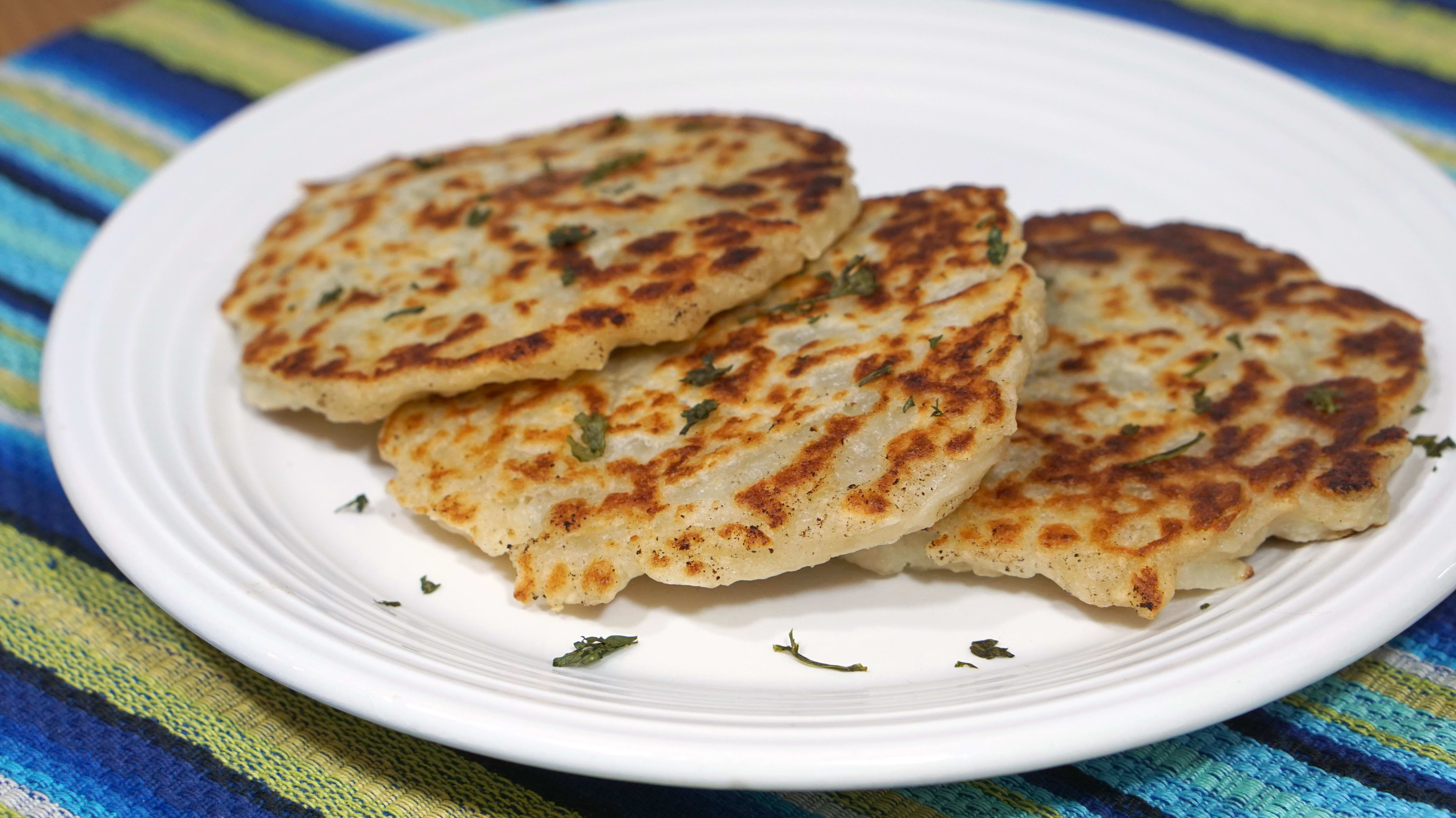 Easy Irish Potato Cakes (4 Ingredients) - Sprinkles and Sprouts