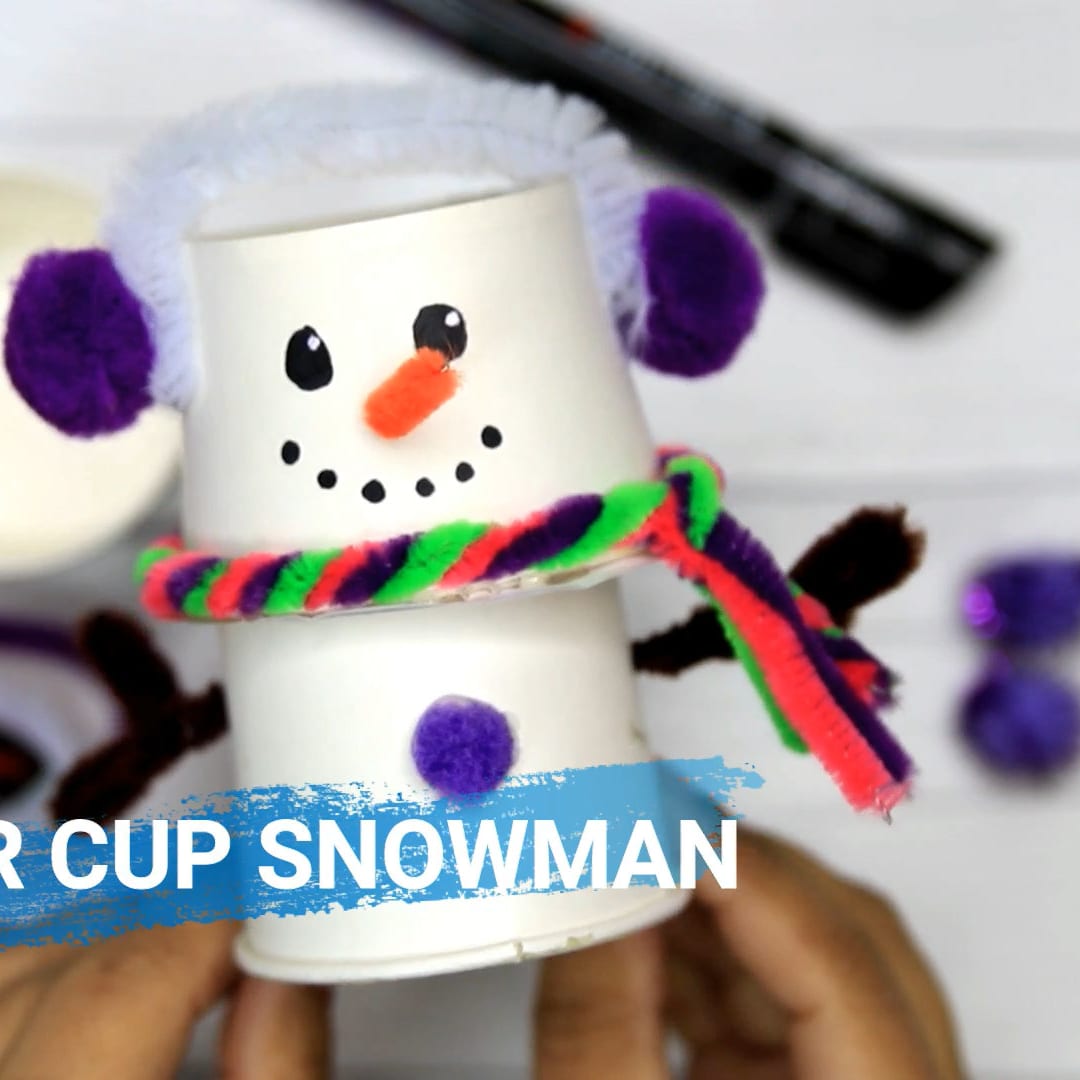 8 oz. Small Frosty the Snowman™ Disposable Paper Coffee Cups with