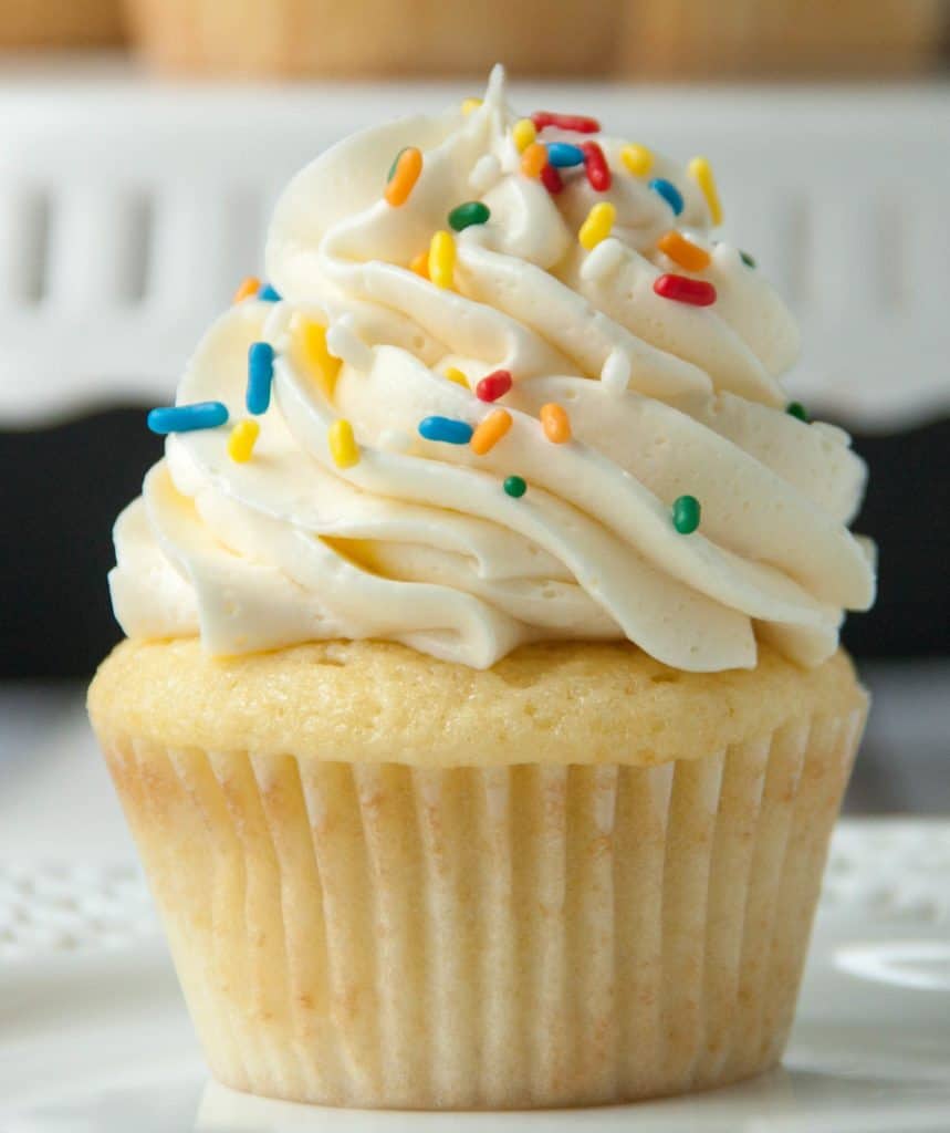 Rainbow Cupcakes {With Cake Mix} - CakeWhiz