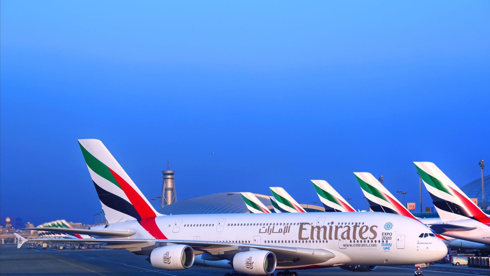 Emirates Economy Class Review: What's Emirates Economy Like? | Sand In My  Suitcase