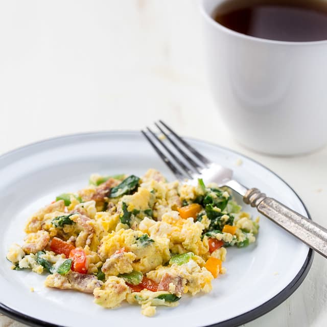 2-Minute Cheesy Spinach Microwave Scrambled Eggs Mug Recipe