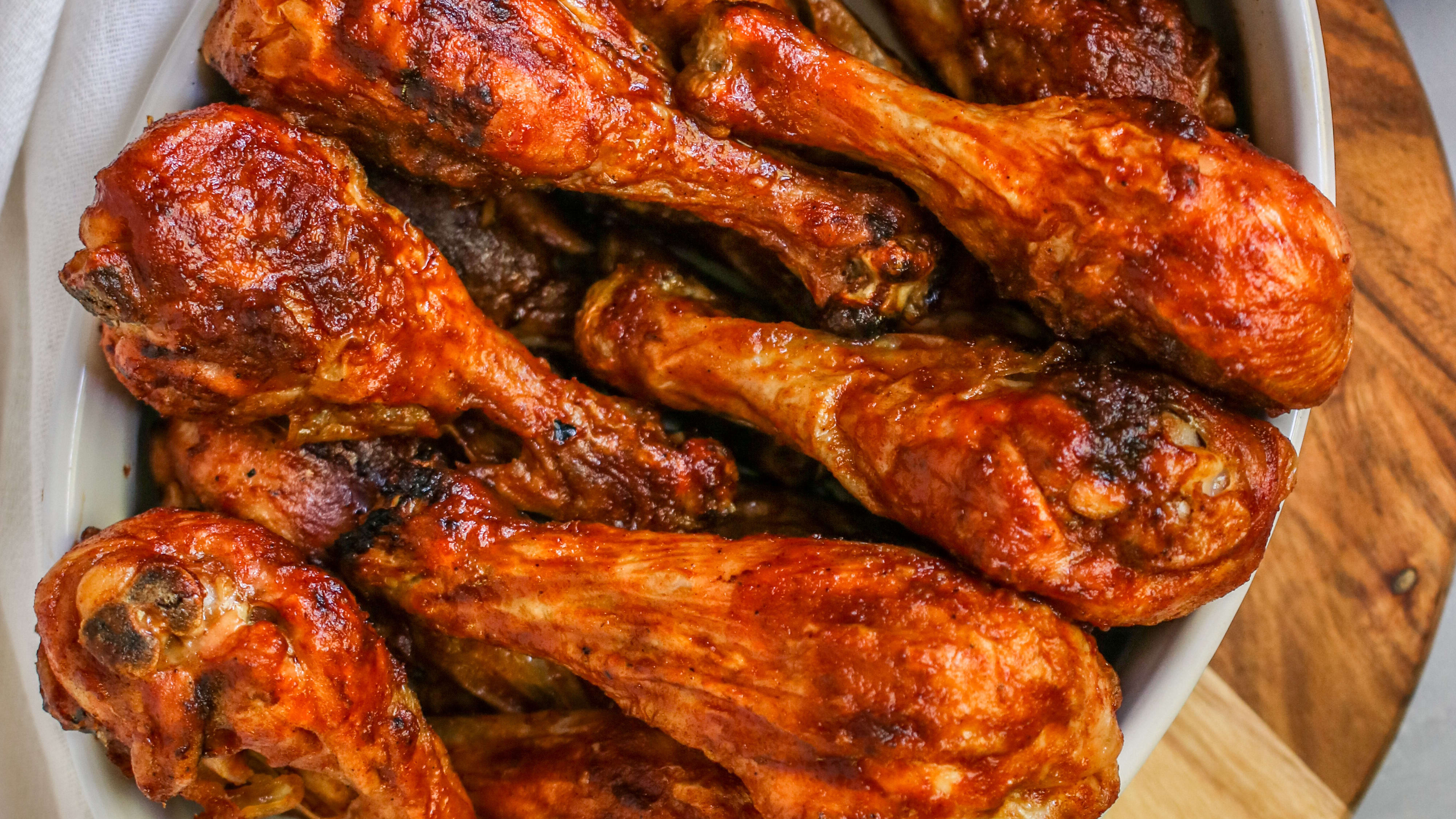 Cooking drumsticks on the grill outlet