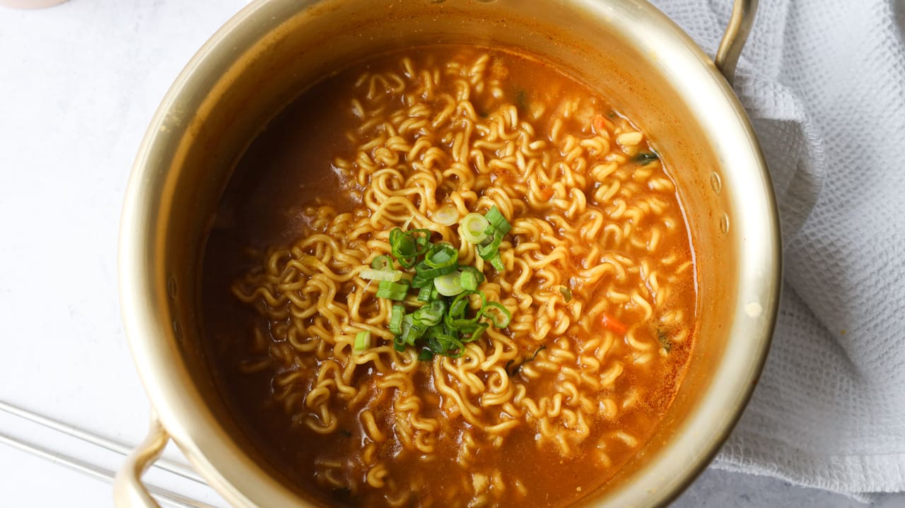 5-min. Easy Curry Ramen Hack - Christie at Home