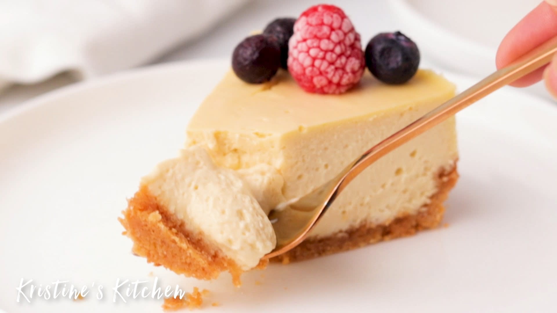 Instant Pot Creamy Vanilla Cheesecake Recipe with Berries – FOOD is Four  Letter Word
