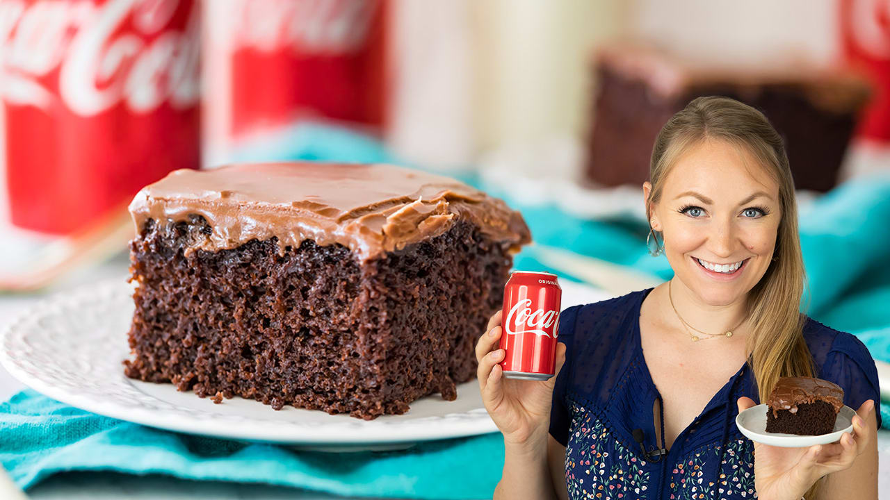 MOIST COCA COLA CAKE WITH FUDGE FROSTING - Baking Beauty