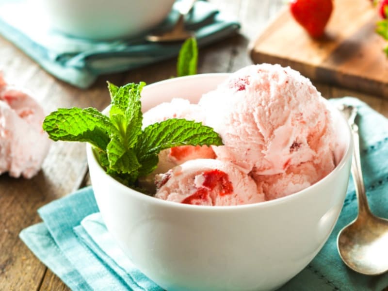 Vitamix strawberry best sale ice cream recipe
