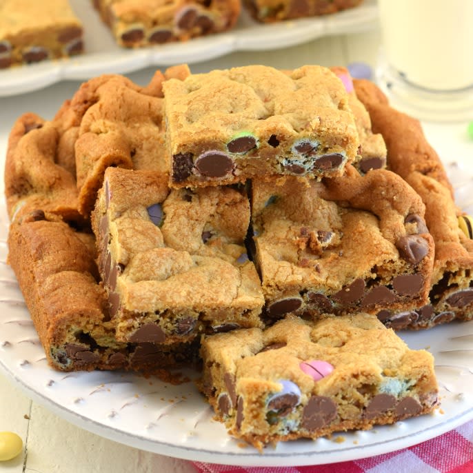 Chewy Holiday M&M Cookie Bars - Fork Knife Swoon