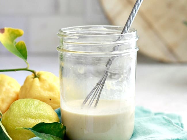 Mason Jar Salads with Lemon Tahini Yogurt Dressing