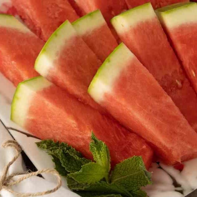 How to arrange watermelon slices on a platter sale