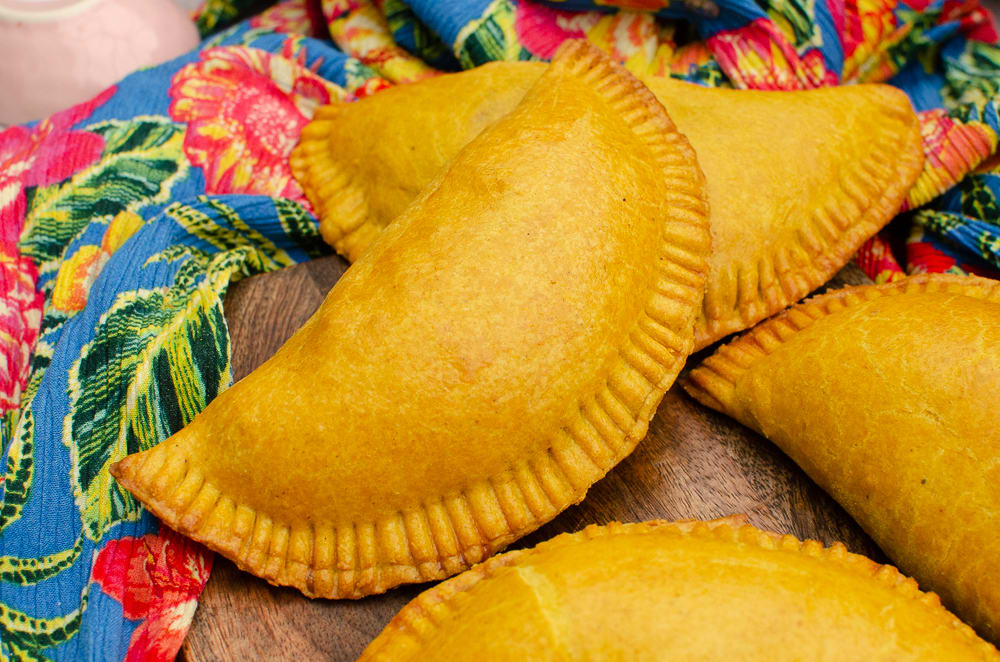 Jamaican Meat Pie or Jamaican Beef Patty (VIDEO)