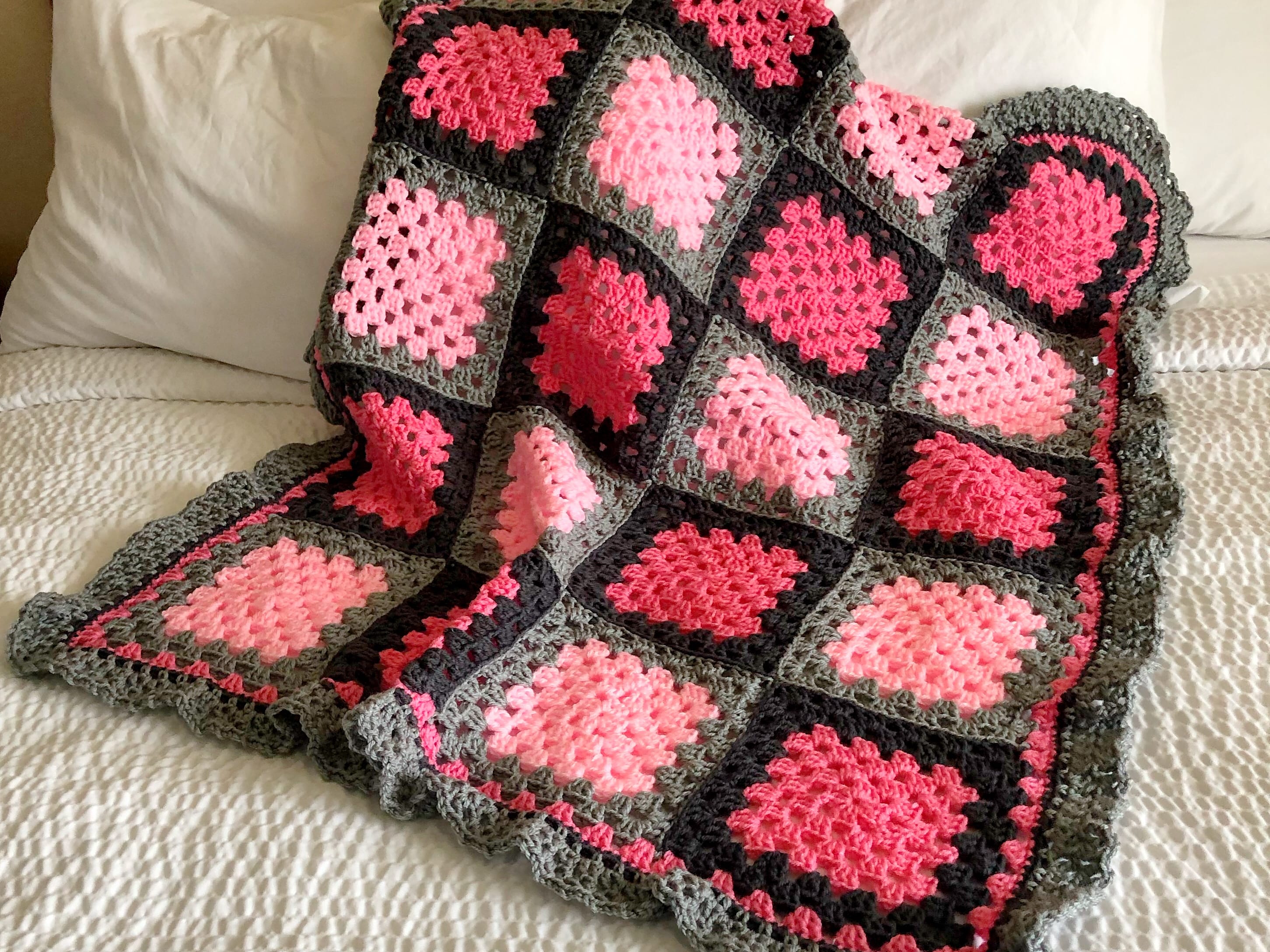 Pink and gray 2025 crochet baby blanket