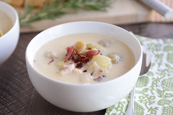 Creamy Chicken Potato Soup { Easy Instant Pot Recipe} - Amira's Pantry