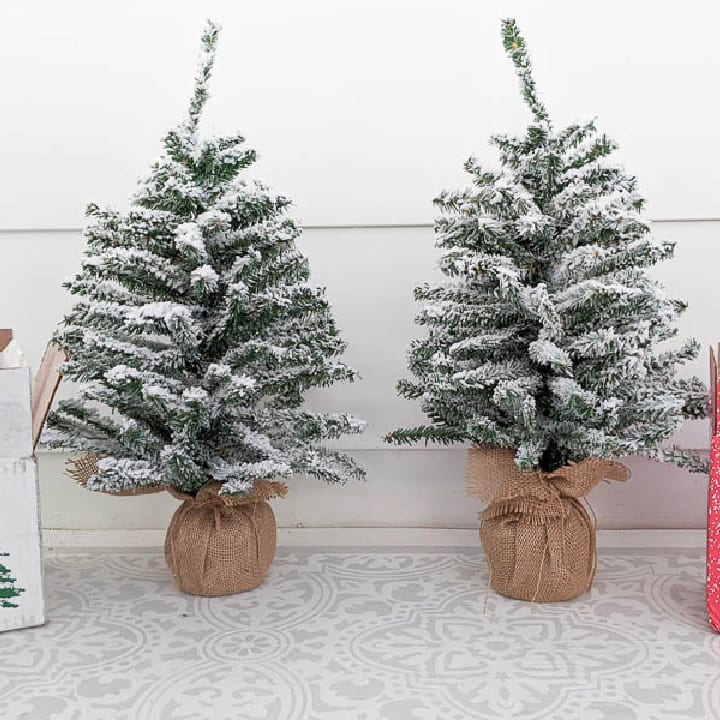 What is the Best Christmas Tree Flocking Powder? Putting it to the Test