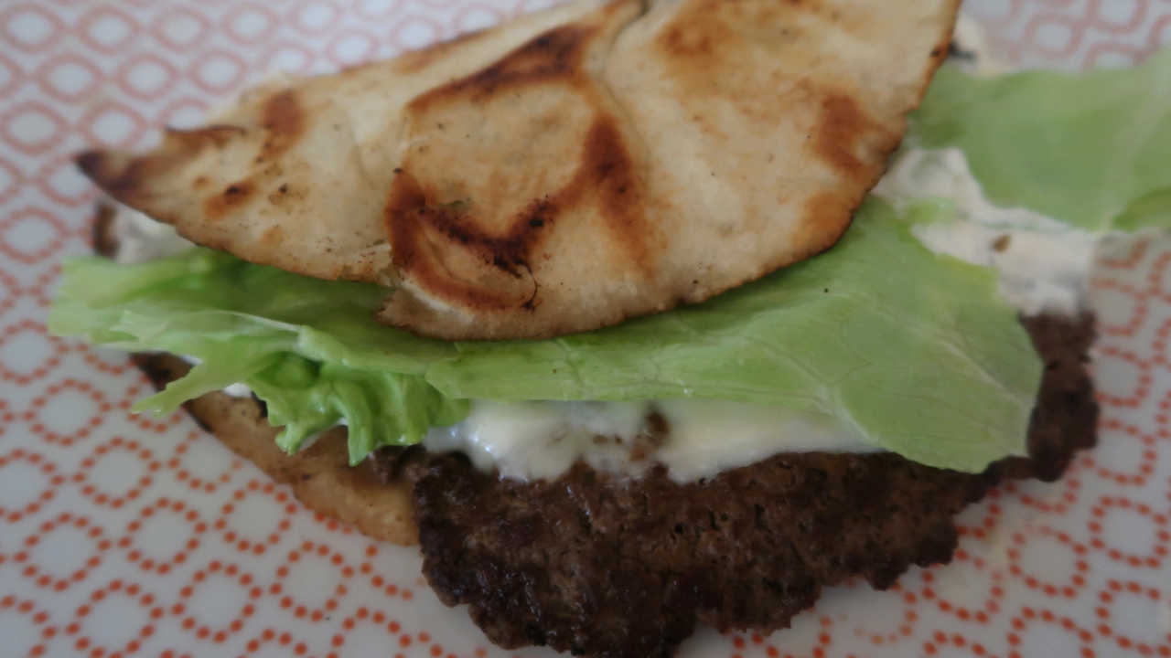 Smash Burger Recipe with Easy Sauce (VIDEO) 