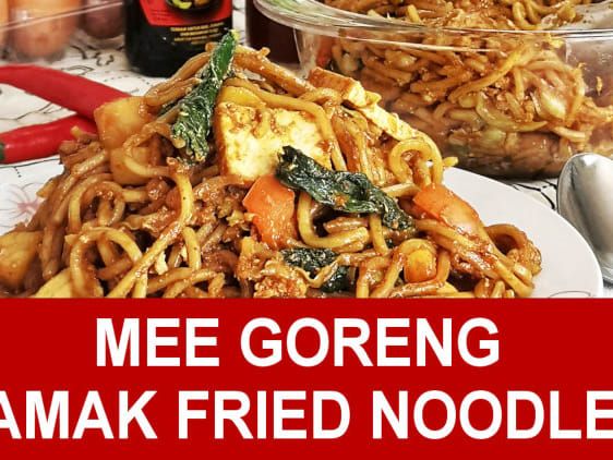 Quick & Easy Mee Goreng - Christie at Home