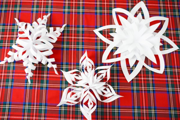 Easy 3D Snowflakes Stars Paper Christmas Decorations - DIY & Crafts