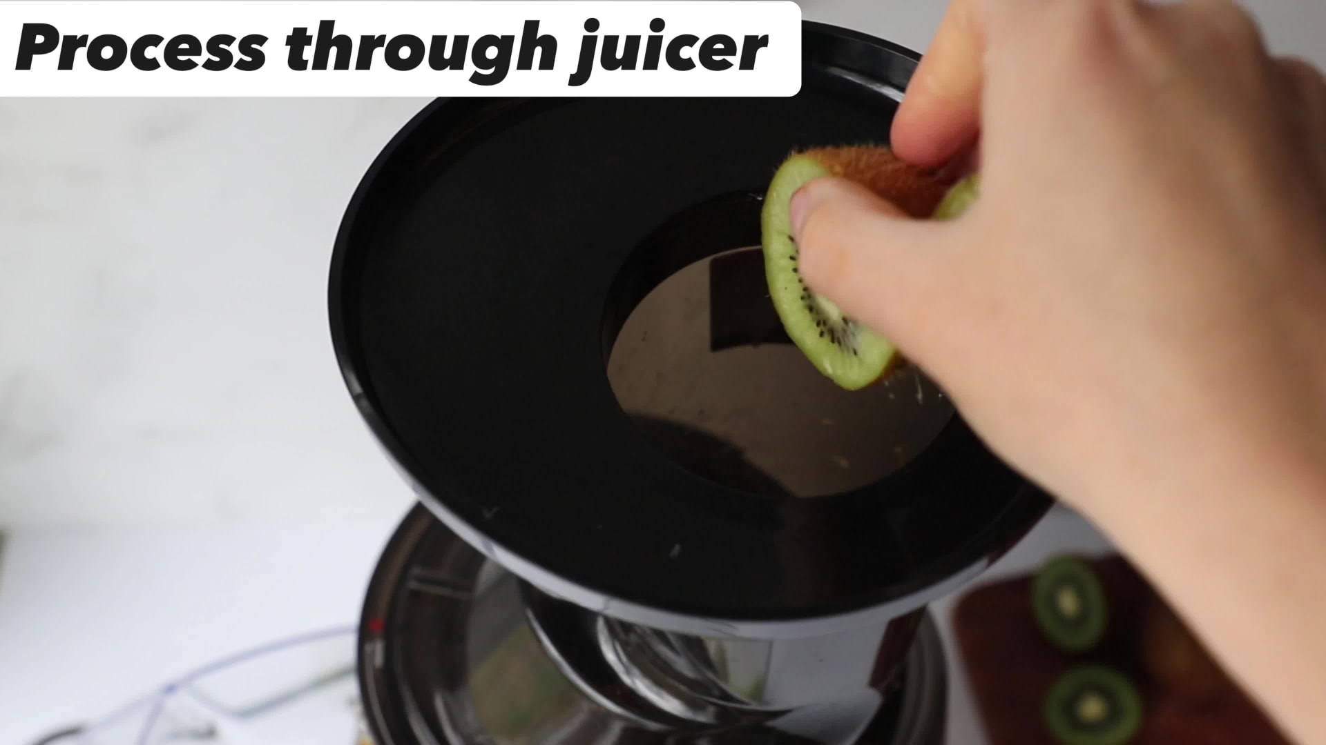 Kiwi Juice (Juicer + Blender Recipe) - Elise Tries To Cook
