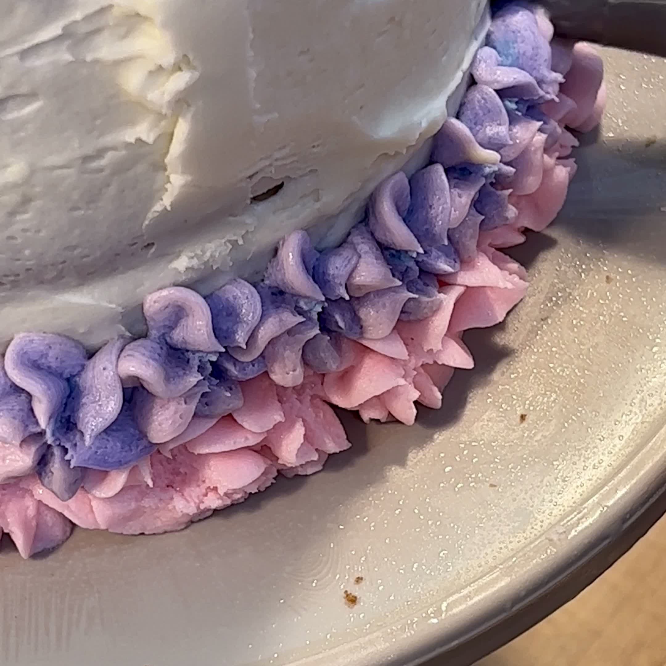 43 Cute Cake Decorating For Your Next Celebration : Delicacy Lilac  Buttercream Cake