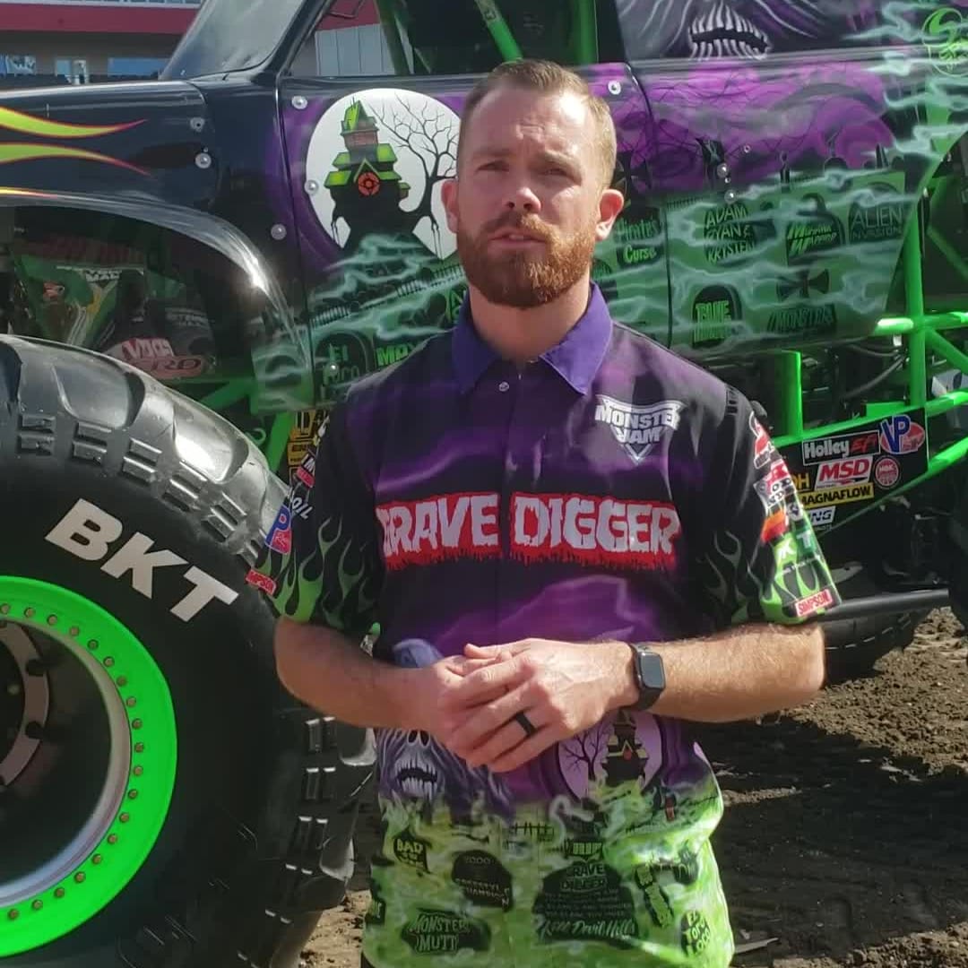who currently drives grave digger