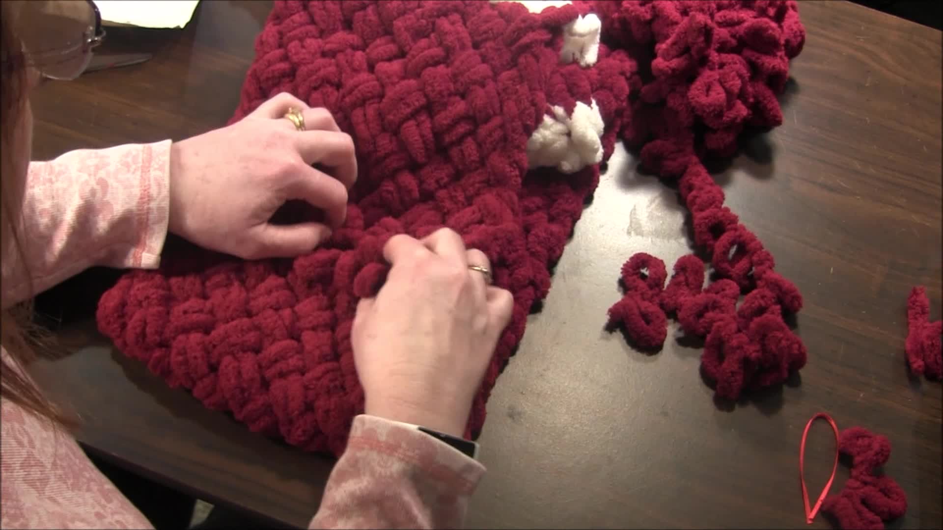 Loom Knit Criss Cross Stitch Scarf