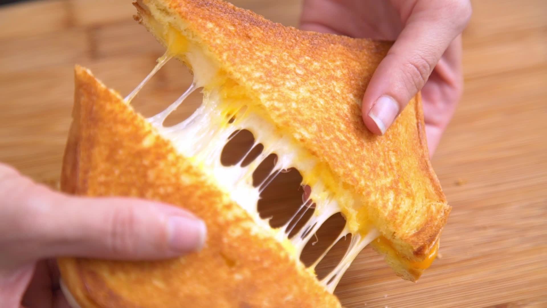 The Ultimate 10-Minute Grilled Cheese - Mind Over Munch
