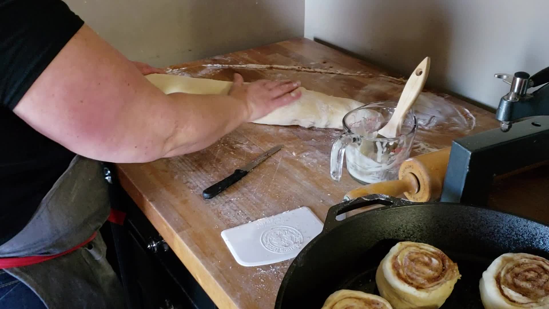 Cast Iron Skillet Cinnamon Rolls - Rocky Hedge Farm