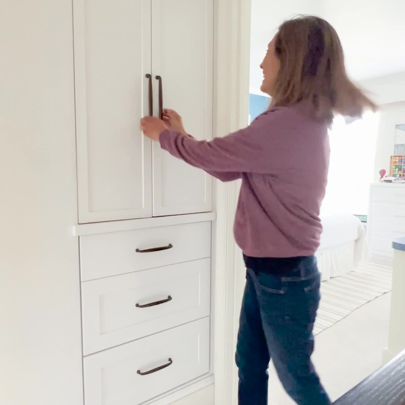 How to DIY a Built In Linen Cabinet