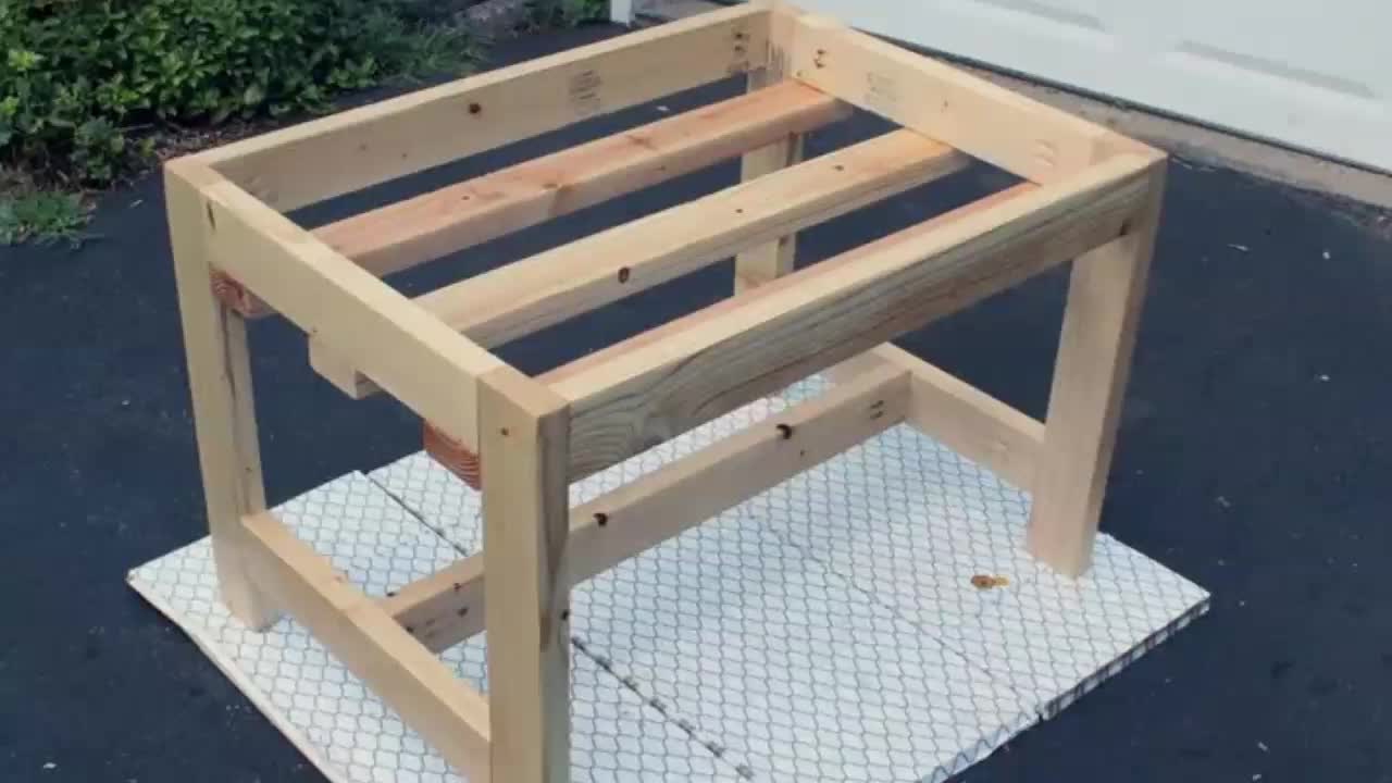 Diy sand shop table with lid